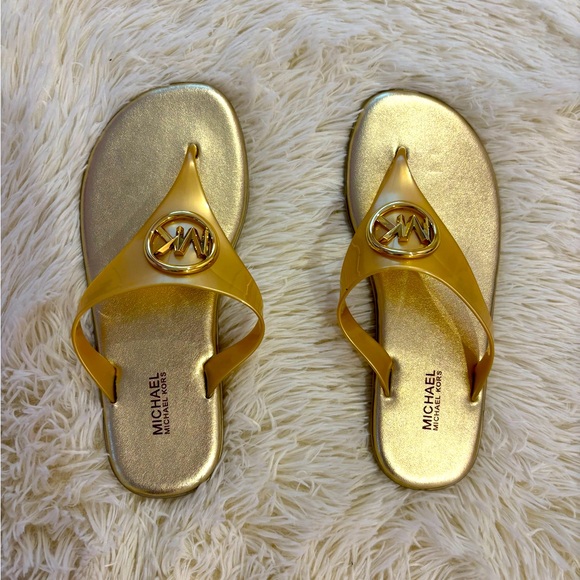 Michael Kors Metallic Gold Sandals/FlipFlops - Picture 1 of 3